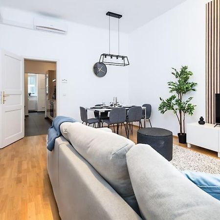 Orestaliving - Spacious 2Br On The Danube Canal Vídeň Exteriér fotografie